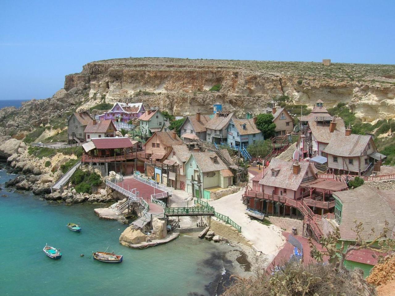 Seafront Apartment With Pool San Pawl il-Baħar Eksteriør billede