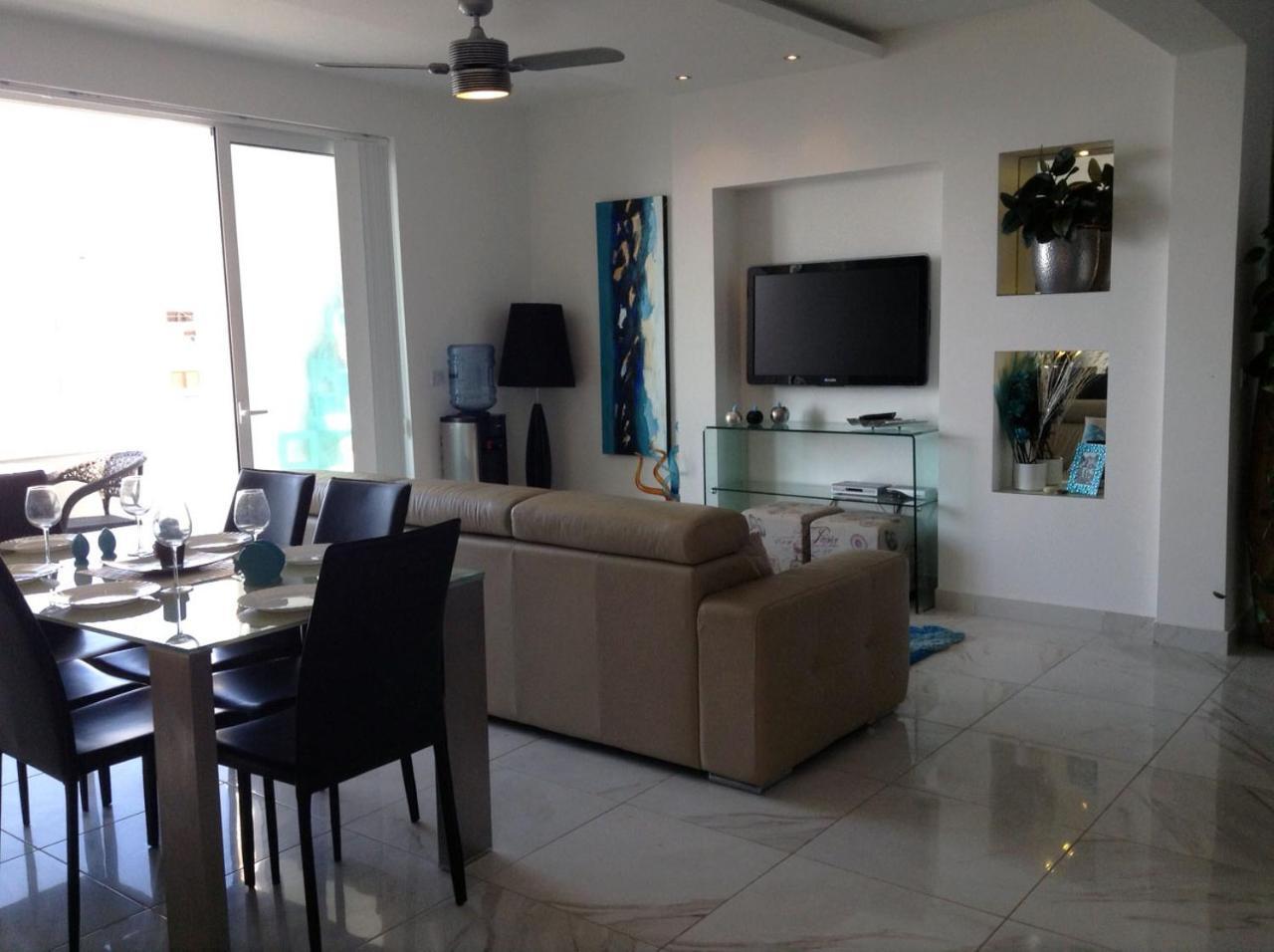 Seafront Apartment With Pool San Pawl il-Baħar Eksteriør billede