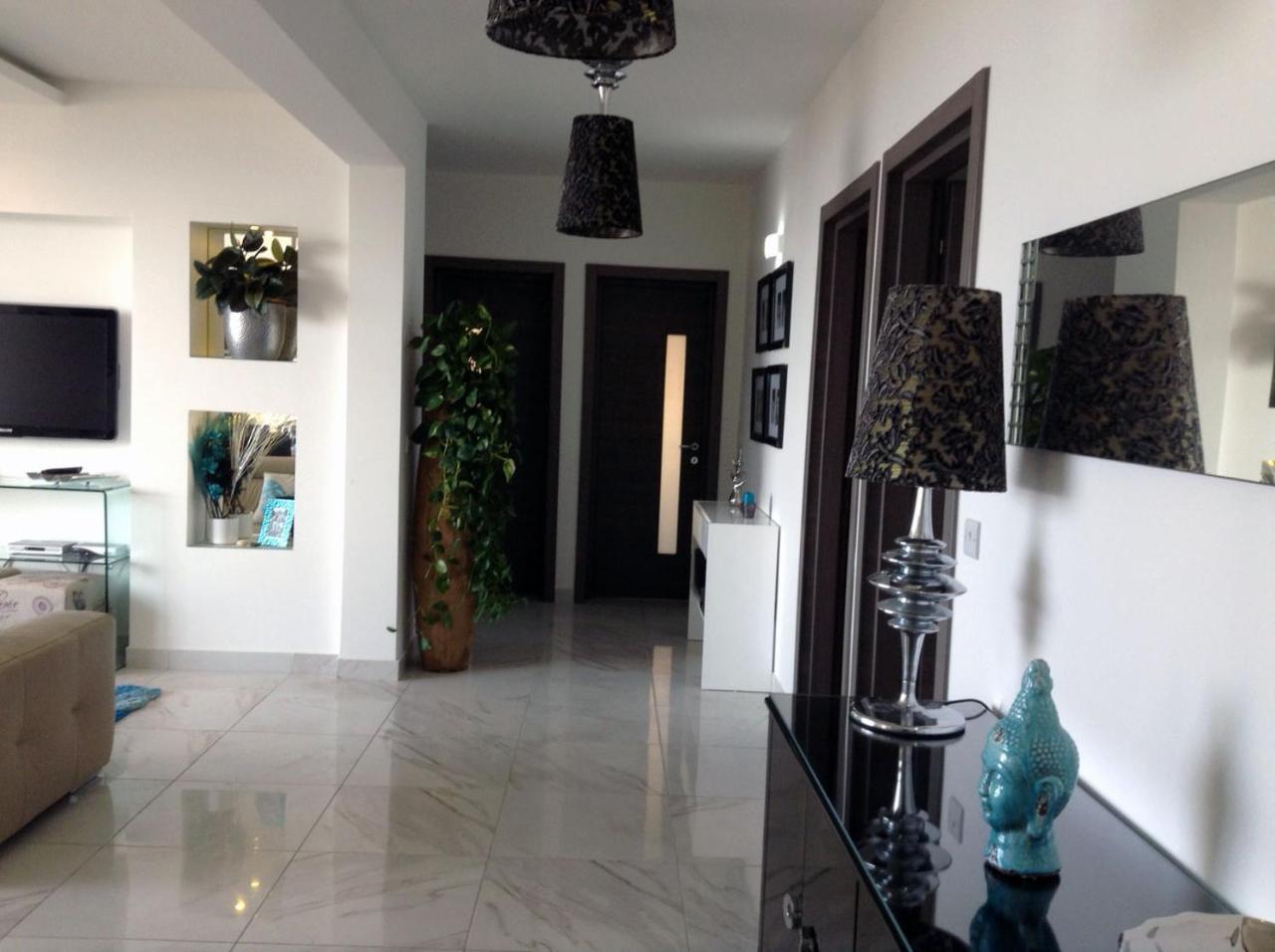 Seafront Apartment With Pool San Pawl il-Baħar Eksteriør billede